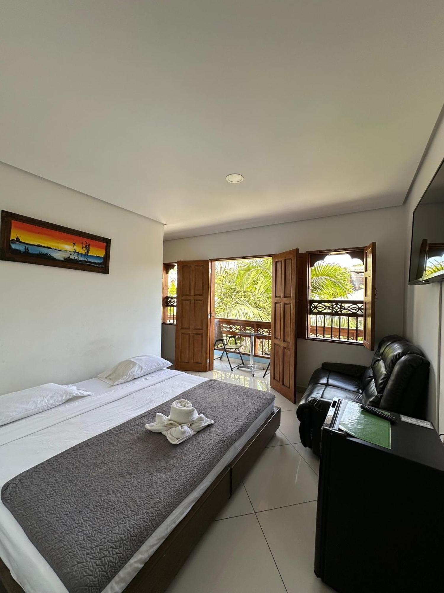 Hotel Bahia กัวตาเป ภายนอก รูปภาพ